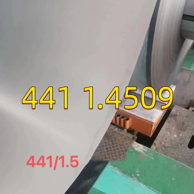 Aisi 441 1.4509 0,8 mm Paslanmaz çelik levhası 2D Yüzey 1220*2440mm Otomotiv endüstrisi için