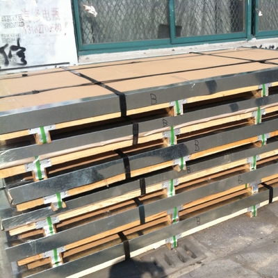 DIN1.4404 Standart Sıcak Dolaştırılmış AISI 316L Paslanmaz Çelik Plakası 40*3100*8900MM SGS Sertifikasyonu