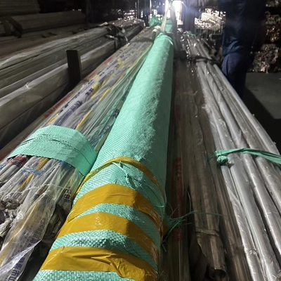 ASTM A554 201 kaynaklı boru 25*0.8*6000mm 320 Grit Mirror Polished Stainless Steel Pipe