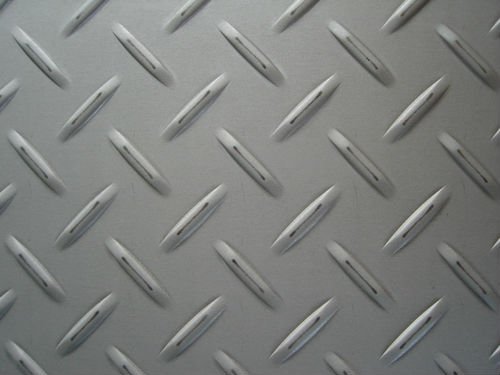 damalı bitirilmiş paslanmaz çelik levha kabartmalı paslanmaz çelik levha dekoratif olarak kullanılır